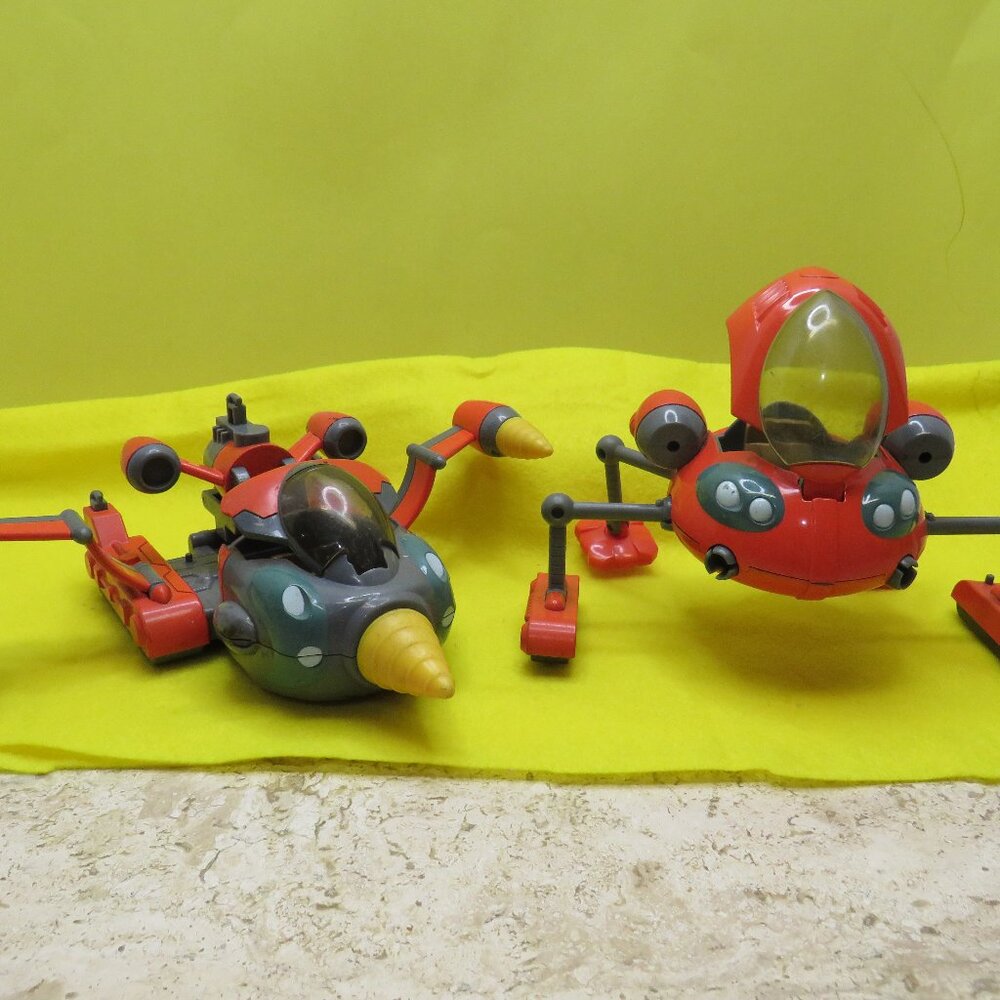 2004 Teen Titans Go Drill Driver Crawler Action Vehicles Bandi DC Comics.